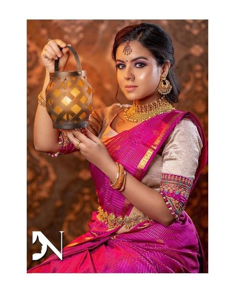 Pink Saree With Contrast Blouse, Velvet Blouse Design, Jewellery Styling, Blouse Works, Saree Hairstyles, Pattu Saree Blouse Designs, Mysore Silk Saree, Wedding Saree Blouse, White Blouses