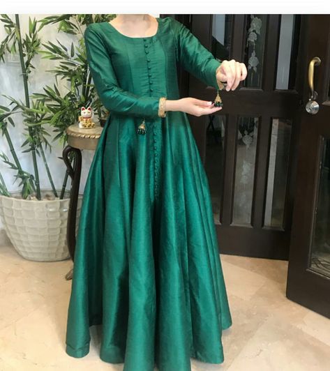 Simple Silk Frock Designs Pakistani, Silk Long Maxi Dress Pakistani, Silk Maxi Dress Pakistani, Silk Frocks For Women Pakistani, Silk Frocks For Women, Plain Frock Designs Pakistani, Long Frok Designs Pakistani, Long Frok Designs Pakistani Casual, Dress Design Pakistani