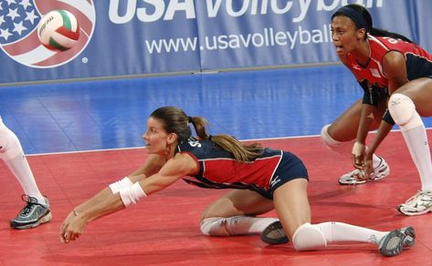 Greg-Dea-Volleyball-Knee-Injury-tibia-laydown Famous Volleyball Players, Usa Volleyball Team, Volleyball History, Professional Volleyball Players, Libero Volleyball, Professional Volleyball, Care During Pregnancy, Home Equipment, Usa Volleyball