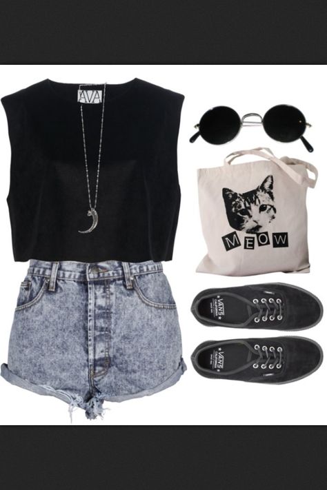 Oufit Summer Goth, Tokyo Street Fashion, Style Indie, Looks Black, Grunge Style, Edgy Outfits, Mode Inspiration, Grunge Fashion, Grunge Outfits