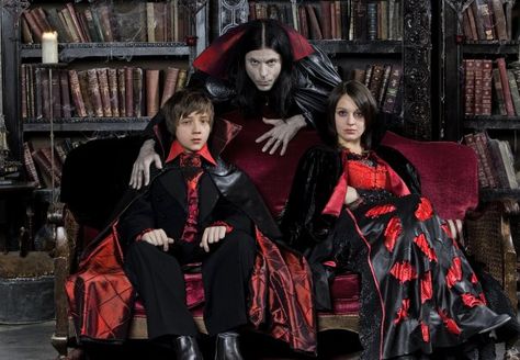 Gerran Howell, Young Dracula, Vampire Shows, Creepy Kids, Childhood Tv Shows, Gothic Vampire, Bad To The Bone, Music For Kids, Kids Shows