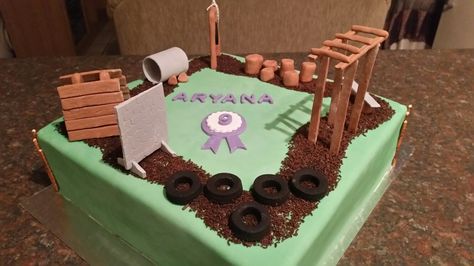 Obstacle course cake Obstacle Course Cake Ideas, Obstacle Course Birthday Cake, Obstacle Course Cake, Obstacle Course Party, Army Crafts, Kids Obstacle Course, Wilderness Explorer, Adventure Party, Tree Climbing