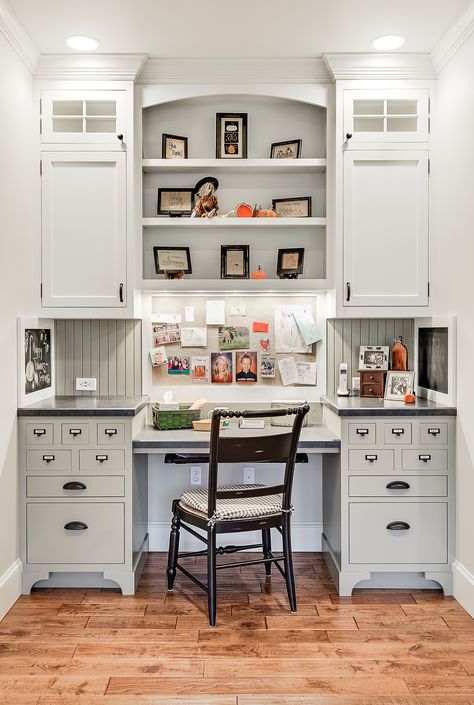 6 Design Tricks for a Fab Home Office Kitchen Desk Areas, Villa Renovation, Traditional Home Office, Small Craft Rooms, Kitchen Desks, Kitchen Desk, Office Nook, Casa Country, Desk Inspiration