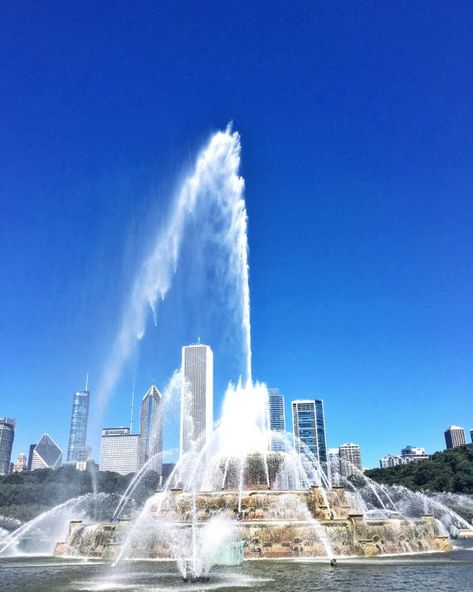 Chicago Fountain, Chicago Photoshoot, Fountain Wall, Chicago Cityscape, Buckingham Fountain, Chicago Wall Art, Chicago Pictures, Chicago Print, Chicago Map