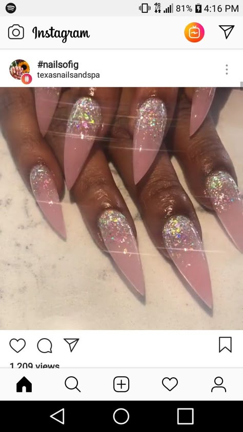 Glitter Stilleto Acrylic Nails, Modern Wedding Nails, Champagne Stilleto Nails, Pink Ombre Nails Glitter Rose Gold, Peach Stiletto Nails, Stiletto Nails Designs Unique, Pink Glitter Stilleto Nails, Bling Stiletto Nails, Bandana Nails