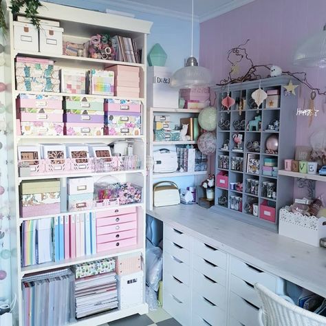 Crafting Desk, Rangement Art, Room Organization Ideas, Next Luxury, Shed Interior, Mudroom Organization, Best Room, Dream Craft Room, Craft Room Design