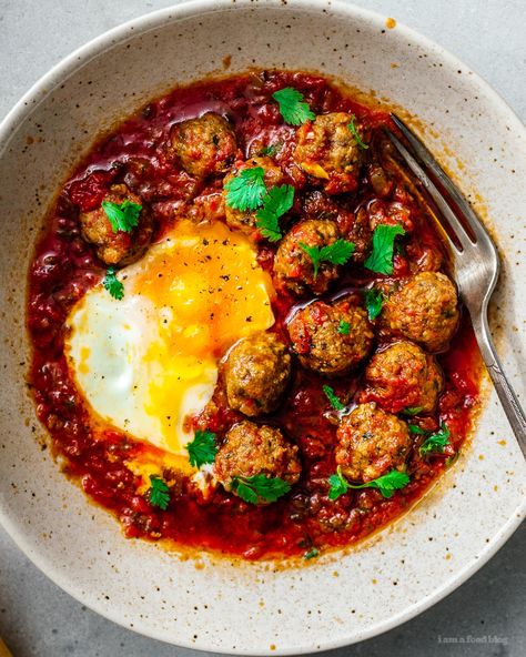 These Moroccan spiced lamb meatballs served in a tomato sauce with poached eggs are super easy and perfect for a weeknight dinner or brunch. Moroccan Lamb Meatballs, Harissa Salmon, Meatballs In Tomato Sauce, Meatball Dishes, Moroccan Lamb, Lamb Meatballs, Tomato Sauce Recipe, Ground Lamb, Moroccan Food