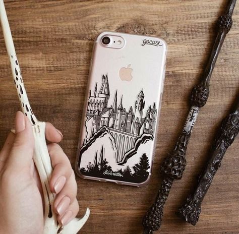 Harry Potter Phone Case, Harry Potter Phone, Harry Potter Case, Stile Harry Potter, Harry Potter Accessories, Desired Reality, Harry Potter Merchandise, Images Harry Potter, Phone 7