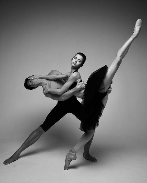 (22) Home / Twitter Maria Khoreva, Ballet Couple, Dance Picture Poses, Day Of Dead, Alvin Ailey, Ballet Poses, Ballet Inspiration, Boris Vallejo, Ballet Photos