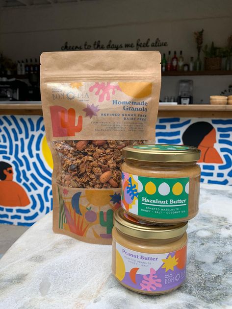 Bom Dia Alacati on Packaging of the World - Creative Package Design Gallery Granola Business, Coffee Granola, Granola Packaging, Healthy Delicious Food, Cookies Jar, Granola Aesthetic, Packaging Food, Hazelnut Butter, Jar Design