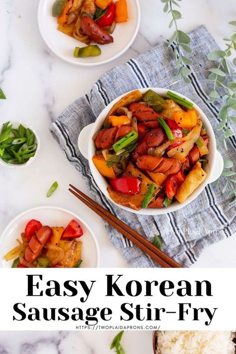 How to make Korean sausage stir-fry (sausage yachae bokkeom). A great, easy dish with simple flavors, perfect for lunch and bento boxes, and any meal for the day! #korean #sausage #stirfry #recipe #easy Stir Fry Sausage, Korean Sausage, Sausage Stir Fry, Quick Easy Lunch, Sausage Bread, Fried Sausage, Korean Side Dishes, Stir Fry Dishes, One Pot Dishes