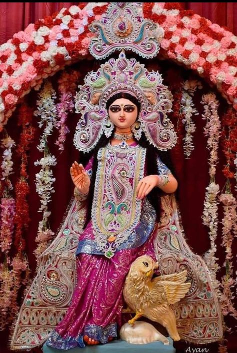 Lakhi Puja, Jai Maa Laxmi, Gods Thoughts, Maa Paintings, Ma Laxmi, Ma Lakshmi, Lakshmi Maa, माता रानी, Durga Maa Paintings