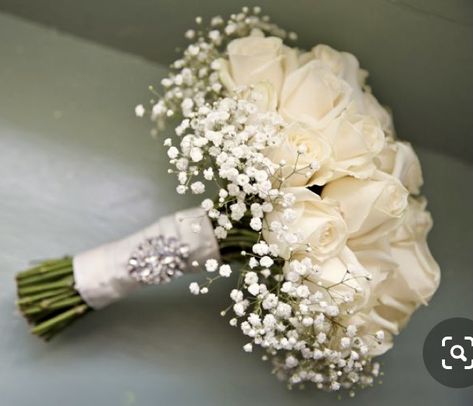 Champagne Wedding Flowers, Wedding Flowers Gypsophila, Simple Wedding Bouquets, Simple Bride, Bridal Bouquet Flowers, Babies Breath, Hand Bouquet, Luxe Wedding, Whimsical Wonderland Weddings