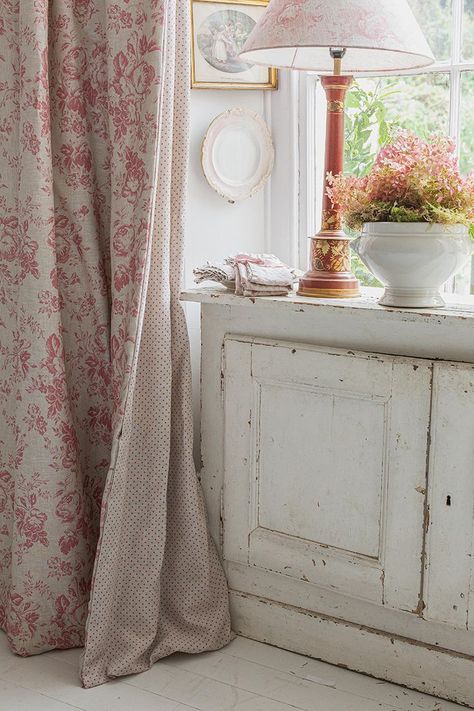 #dottedfabric
#raspberrydots
#linen Country House Aesthetic, Chic Parisian Apartment, Cabbages And Roses, Drawing Rooms, The Undone, Cabbages, House Aesthetic, Natural Linen Fabric, Cottage Interiors