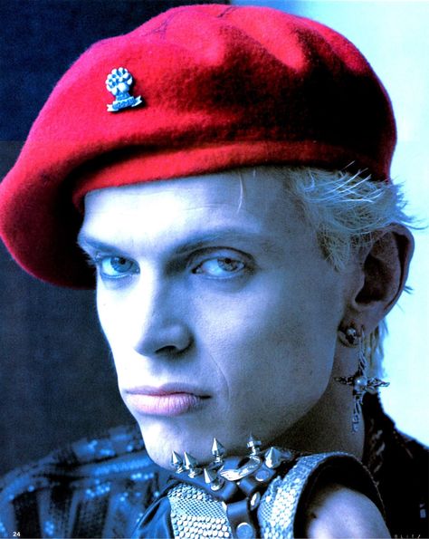 billy idol . uuuufff Red Berets, Billy Idol, Music Legends, Post Punk, A Train, New Wave, Punk Rock, Rock Music, Famous People