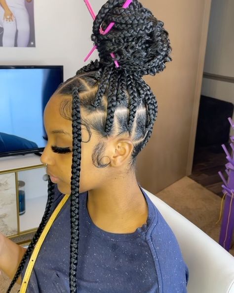 Knotless Braid Bun, Large Knotless, Knotless Braid, Cornrow Ponytail, Braid Bun, Natural Hair Extensions, Business Hairstyles, Yellow Hair, Body Wave Wig