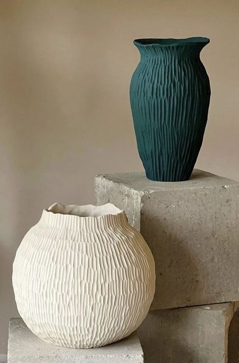 Coil Pottery, Ceramics Pottery Vase, Organic Ceramics, Ceramic Texture, Colour Texture, Cerámica Ideas, Byron Bay Australia, Pottery Handbuilding, Diy Ceramic