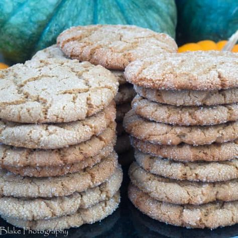 Sorghum Cookies, Sorghum Syrup, Crackle Cookies, Chewy Molasses Cookies, Molasses Cookies Recipe, Molasses Cookies, Ginger Cookies, Oatmeal Chocolate Chip Cookies, Chocolate Chip Oatmeal