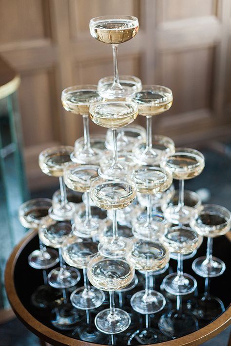 Glasses For Wedding, Germany Wedding, Galleria Vittorio Emanuele Ii, Metallic Wedding, Champagne Tower, Weddings By Color, Wedding Props, Signature Cocktail, Eve Parties