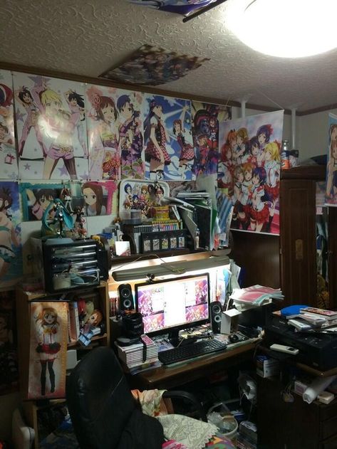 Incel Oc, Incel Aesthetic, Hikikomori Room, Otaku Bedroom, Otaku Room, Messy Room, Cute Room Ideas, Types Of Rooms, Desk Setup