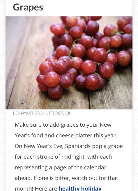 Spanish tradition of eating 12 grapes at midnight New Years Wishes, New Year's Food, Cheese Platters, New Year Wishes, At Midnight, New Years Eve, Red Peppercorn, Grapes, Condiments