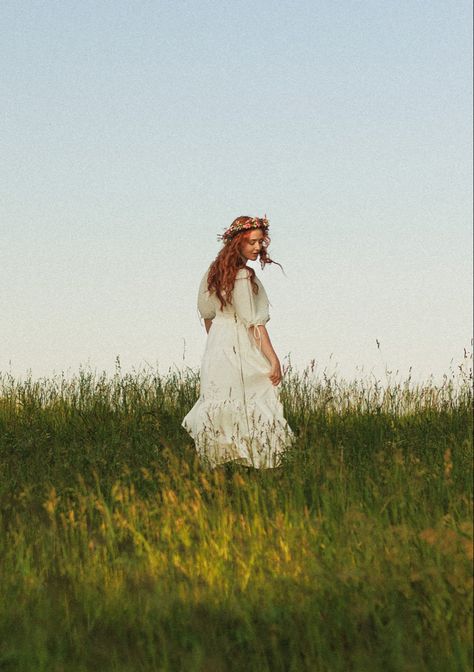 @bonnieannphotography on instagram Shoot Concept, Forest Nymph, White Flower Dress, Flower Crowns, White Dresses, Divine Feminine, Senior Photos, Flower Crown, Creative Photography