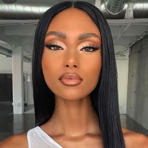 40 Best Makeup Looks To Try in 2021 - The Trend Spotter Affordable Lace Front Wigs, Bob Ombre, Human Lace Front Wigs, Make Up Designs, Dag Make Up, Elegantes Makeup, Mekap Mata, Natural Glam Makeup, Hairstyle Long