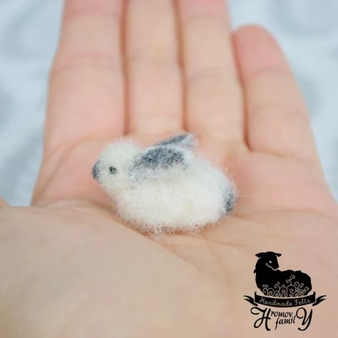 HromovFelts - Etsy Felting Bunny, Miniature Farm, Needle Felted Cat, Needle Felting Diy, Needle Felting Tutorials, Felt Bunny, Fluffy Bunny, Tiny Bunny, Bunny Lovers