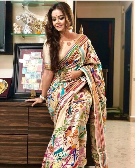 Devolina Bhattacharya, Devoleena Bhattacharjee, Body Hot, Designer Party Wear Dresses, Contrast Blouse, Blouse Design Models, Bollywood Girls, Party Wear Dresses, Girl Body