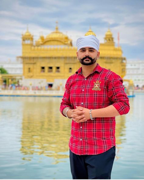 Punjabi Boys Dp, Besties Dp, Besties Dp Profile Pictures, Dp Profile, Hanuman Hd, Dragon Sleeve, Best Couple Pictures, Boys Dps, Baby Photo Editing