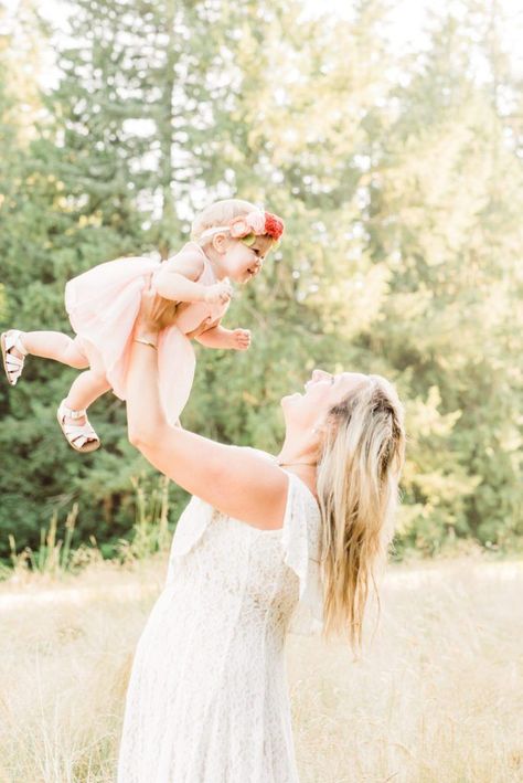 Babies First Birthday, First Birthday Photoshoot, Photoshoot Boy, Bday Pics, Birthday Photo Shoot, First Birthday Photo, Baby Photoshoot Boy, First Birthday Photos, Pink Balloons