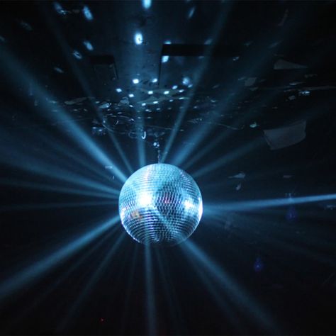 Mirror Mirror: The History of the Disco Ball - Future Disco Disco Ball Photography, Mirror Ball Aesthetic, Future Disco, Disco Ball Aesthetic, Dark Room Photography, Disco Ball Light, Dark Mirror, Diy Kandi Bracelets, Ball Aesthetic