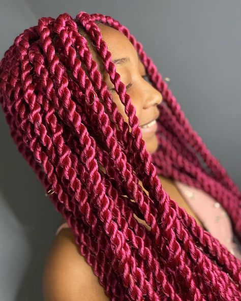 Twist Braids Vermelho, Box Dreads, Braids Twist, Twist Braid, Pretty Braided Hairstyles, Twist Braids, Braids Hairstyles, Protective Styles, About Hair