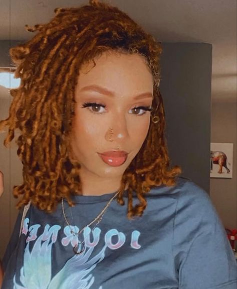 Ginger Locs, Short Dreadlocks Styles, Short Locs, Funky Hair, Beautiful Dreadlocks, Short Locs Hairstyles, Dreads Styles, Loc Journey, Natural Hair Beauty