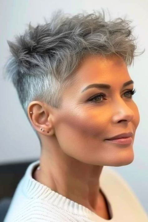 Short Pixie Hair, Short Spiked Hair, Short Shaved Hairstyles, Funky Short Hair, Short Silver Hair, Short Hair Images, Short Hair Pixie Cuts, Spiked Hair, Pixie Haircut For Thick Hair