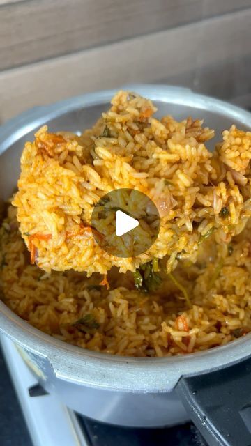 ABs Kitchen on Instagram: "💢💥 quick and tasty Egg Biryani 🤩😋 | Yummy and tasty 😋

Ingredients:

5 egg
Shallots  10 to 15
Garlic 10
Ginger small piece
Green chilli 2
Fennel seed 1/2 tsp

Egg fry:
Oil 
Turmeric powder 
Chilli powder 

Oil And Ghee
Cinnamon sticks 
Cloves 3
Cardamom 2
Onion 2 big one
Tomato 2
One handfull mint and coriander leaves 
Chilli powder 1 tsbp
Garam masala  2 tsp
Coriander powder 1  Tbsp
Cumin powder 1 tsp
3 glass water
Salt 2 tsp 
Rice 1 & 1/2 glass

#reels #biryani #eggbiryani #eggs #muttabiryani #egglover #egg #biryani #biryanilovers #eggrecipe #recipe #recipeshare #quickandeasy #easyyummy" Egg Rice Recipe, Tomato Rice Recipe, Indian Rice Recipes, How To Boil Rice, Tomato Rice, Mint Sauce, Biryani Recipe, Green Chilli, Coriander Powder