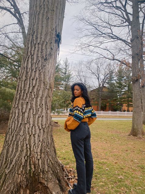 Afro Fall Fashion, Black Woman Fall Aesthetic, Fall Girl Aesthetic Black Women, Farmers Market Black Woman, Fall Aesthetic Black Women, Black Farmer Girl Aesthetic, Black Earth Girl Aesthetic Outfit, 90s Fashion Women, Farm Clothes