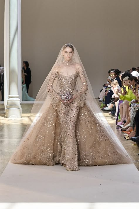 elie saab haute couture aw22 dresses Wedding Dress Theme, Elie Saab Wedding Dress, Vietnamese Wedding Dress, Beige Wedding Dress, Future Wedding Dress, Queen Wedding Dress, Wedding Dresses Whimsical, 4 Princess, Haute Couture Wedding Dress