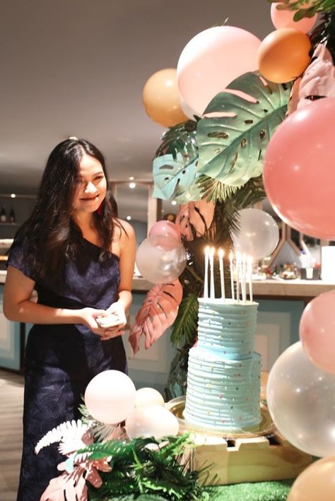 Trish’s Intimate Tropical Chic Birthday Dinner – 18th Birthday | Party Doll Manila Tropical Sweet 16, 18th Birthday Decorations, Sweet 16 Themes, Debut Ideas, Tropical Birthday Party, Chic Birthday, Tropical Birthday, 27th Birthday, Birthday Party For Teens