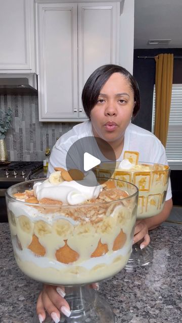 Kimberly Nichols on Instagram: "RECIPES BELOW: Battle of the banana pudding! I should post this and log off lmao cuz imma still make it WITH THE BOX lol ion currrrr! But I posted both recipes for yall below BECAUSE YALL SPOILT! Box mix: 2 3.4oz boxes of instant french vanilla pudding Half a 3.4 box of instant banana cream pudding 3.5 cups whole milk 1 block softened cream cheese 1 can sweetened condensed milk 1 tsp vanilla extract 1 tsp cinnamon Dash of nutmeg (I said a DASH) 1/2 cup sugar Half a container of cool whip (you can add the whole thing to make it creamier) 3 packs of chessman cookies Mix both the puddings together with the milk. Let it sit for about 5 minutes to thicken up. In a separate bowl, mix cream cheese, sugar, sweetened condensed milk, vanilla extract, cinnamon and n Banana Pudding Desserts, Banana Cream Pudding, Southern Banana Pudding, 2023 Recipes, Best Banana Pudding, Banana Dessert Recipes, Banana Dessert, Pudding Desserts, Easy Baking Recipes Desserts