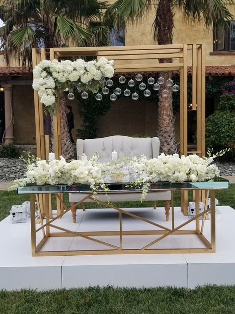 Table Design Wedding, Sweetheart Table Decor, Sweetheart Table Wedding, Wedding Dress Bridesmaid, Head Table, Sweetheart Table, Dress Bridesmaid, Inspiration Wedding, Design Wedding