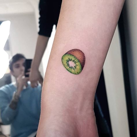 💚🥝💚 . One of my favourites . . #kiwi #kiwitattoo #fruittattoo #kivi #fruit #foodtattoo #minimaltattoo | Instagram Kiwi Fruit Tattoo, Kiwi Fruit Drawing, Small Colorful Tattoos, Wrong Decision, Gatos Cool, Fruit Tattoo, Colorful Tattoos, Food Tattoos, Tatoo Inspiration