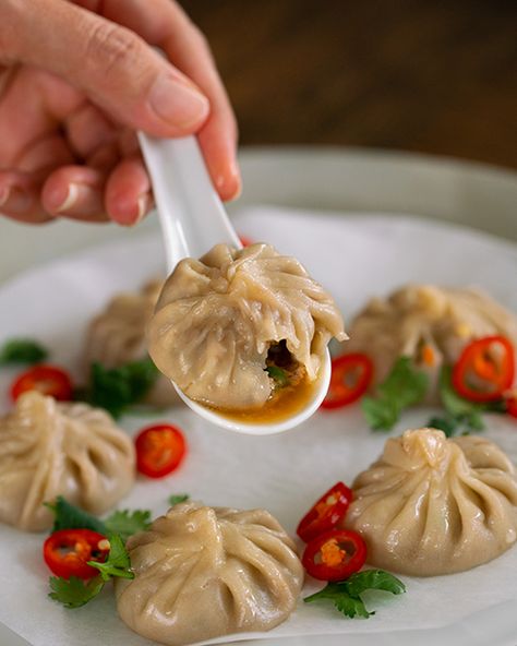 Thai-inspired food range. Marion's Kitchen is packed with simple and delicious Asian recipes and food ideas. Asian Dumpling Recipe, Soup With Dumplings, Dumplings Soup, Pho Broth, The Best Soup, Best Dumplings, Marion's Kitchen, Pho Soup, Soup Dumplings