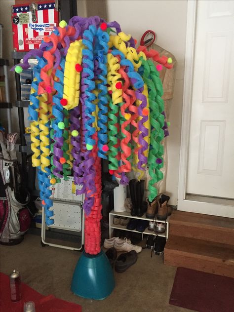 Pill berry bush made from mainly pool noodles Dr Seuss Props, Pill Berry Bush Seussical, Seussical Decorations, Seussical Props, Seussical Set, Pool Noodle Ideas, Noodle Ideas, Seussical Jr, Seussical Costumes