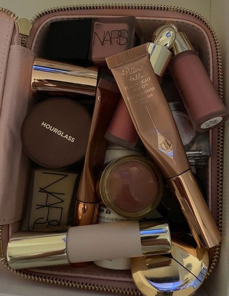 Hourglass Makeup Products, Hourglass Makeup Aesthetic, Nars Makeup Aesthetic, Sephora Aesthetic, Donut Aesthetic, Aesthetic Vanity, Vanity Aesthetic, Make Up Aesthetic, Ulta Haul