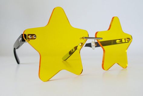 yellow star sunglasses Star Glasses Drawing, Star Glasses, Funky Glasses, Glasses Fit, Rave Party, Cool Glasses, Shaped Sunglasses, Club Kids, Colour Tint