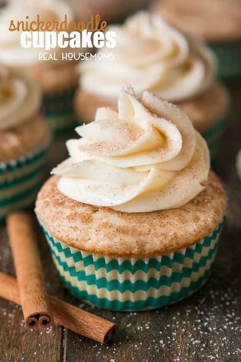 Snickerdoodle Cupcakes, Cinnamon Cupcakes, Salty Cake, Cupcakes Recipe, Köstliche Desserts, Christmas Cupcakes, Snickerdoodles, White Cake, Savoury Cake