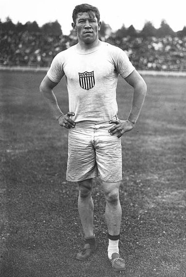 Photo: Jim Thorpe at the 1912 Summer Olympics The greatest athlete in the world. Olympic Gold Medal, Jim Thorpe, Pentathlon, American Athletes, Native American Peoples, World Record, Native American Tribes, Professional Football, Interesting History