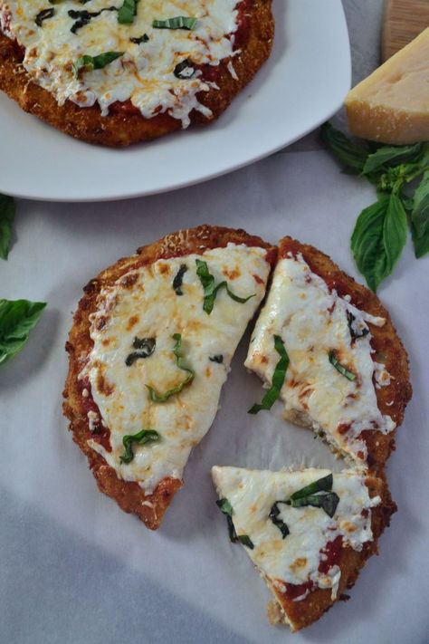 Chicken Parm Pizza, Chicken Parmesan Pizza, Coop Can Cook, Parm Chicken, Chicken Crust, Crusted Chicken Recipes, Delicious Pizza Recipes, Chicken With Italian Seasoning, Seasoned Chicken