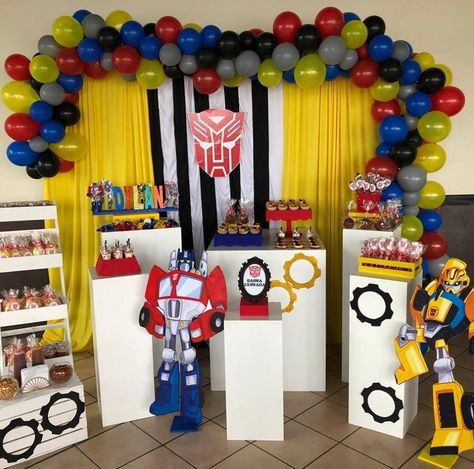 Mesa de postres Transformers Transformers Birthday Backdrop, Transformers Party, Transformers Birthday Parties, Transformers Birthday, Transformer Party, Transformer Birthday, Park Birthday, 4th Birthday Parties, Birthday Backdrop